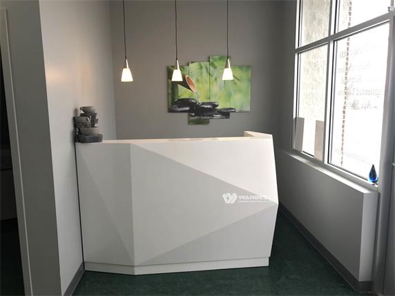 White Elegant Salon Diamond 1 People Reception Counter Design